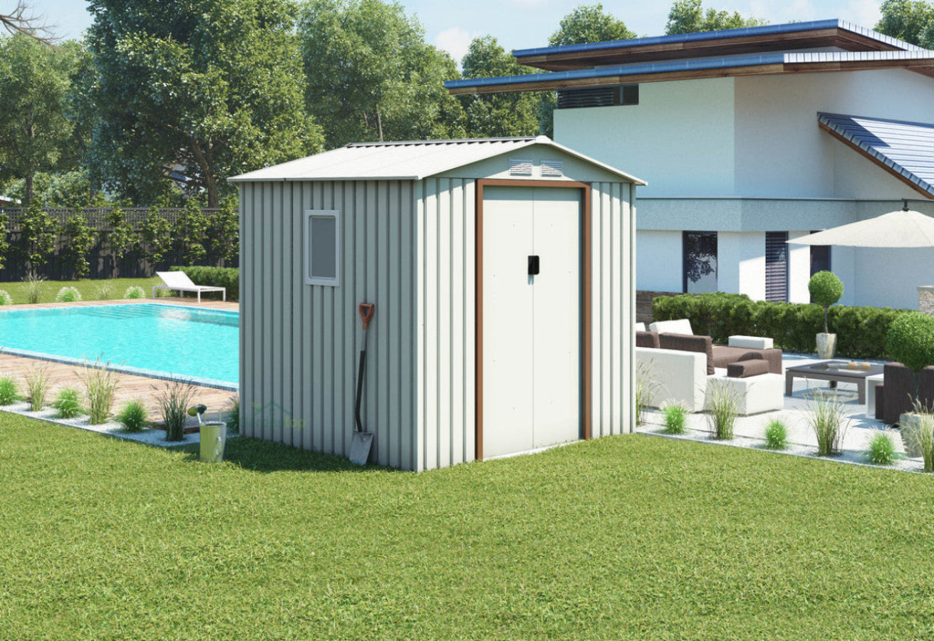 מחסן איכותי הכולל זוג דלתות מחוזקות ואמינות, ידיות...